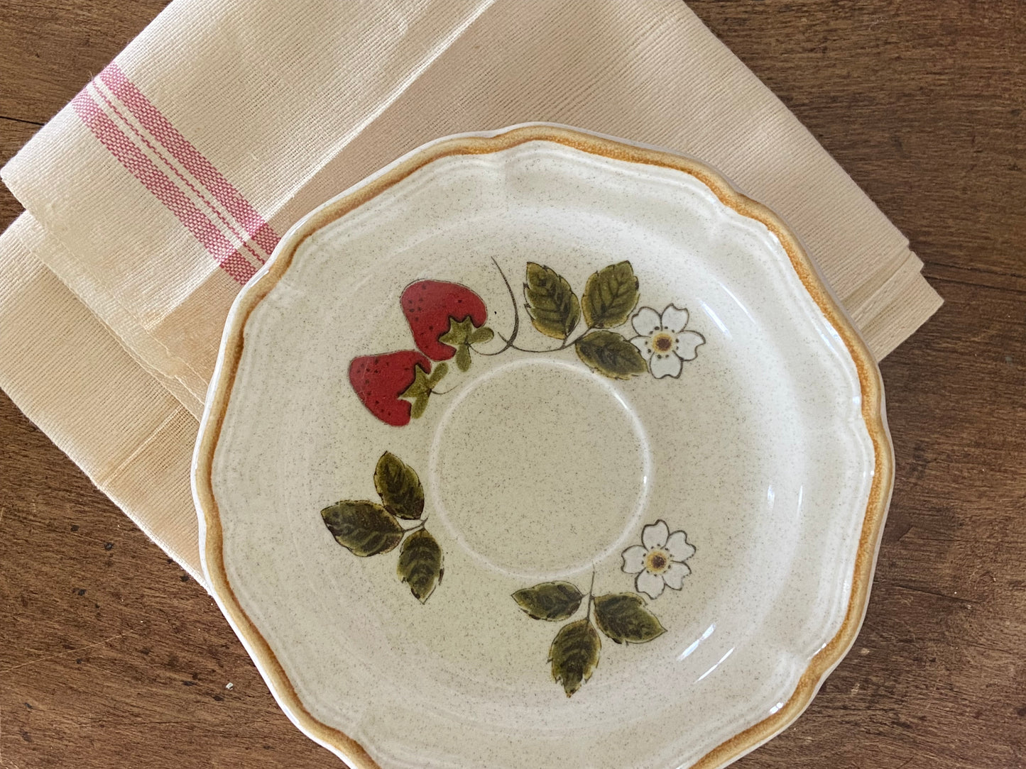 Set of 4 Vintage Strawberry Dessert Plates – Small 5.5” Summer Berry Dishes