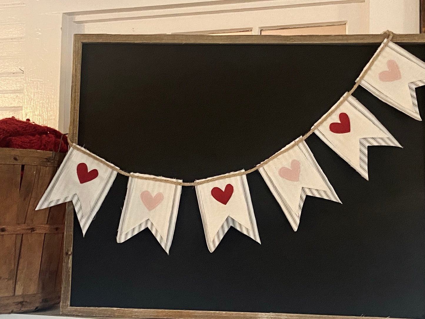Vintage-Inspired Valentine SweetHeart Pennant Banner in Red & Pink-4ft