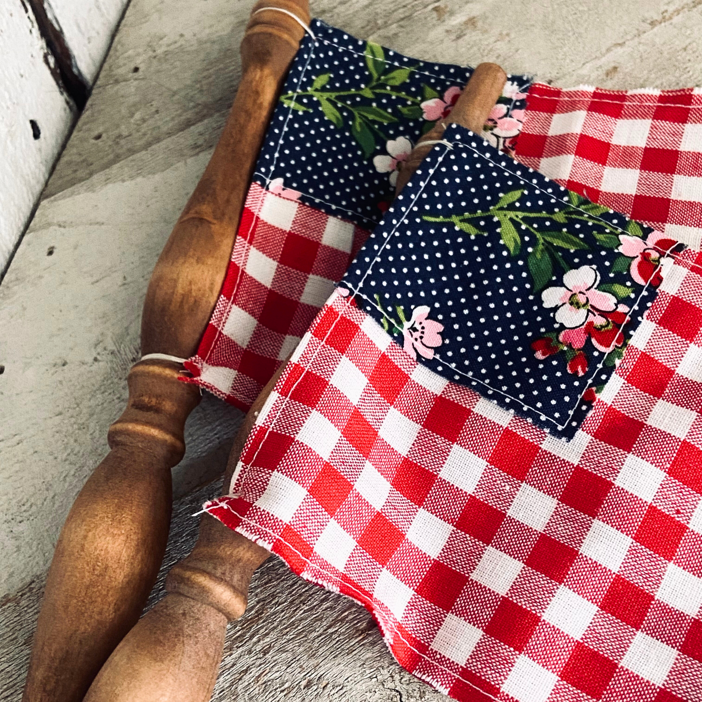 Patriotic Spindle Fabric Flags Gingham & Blue Floral & 1776
