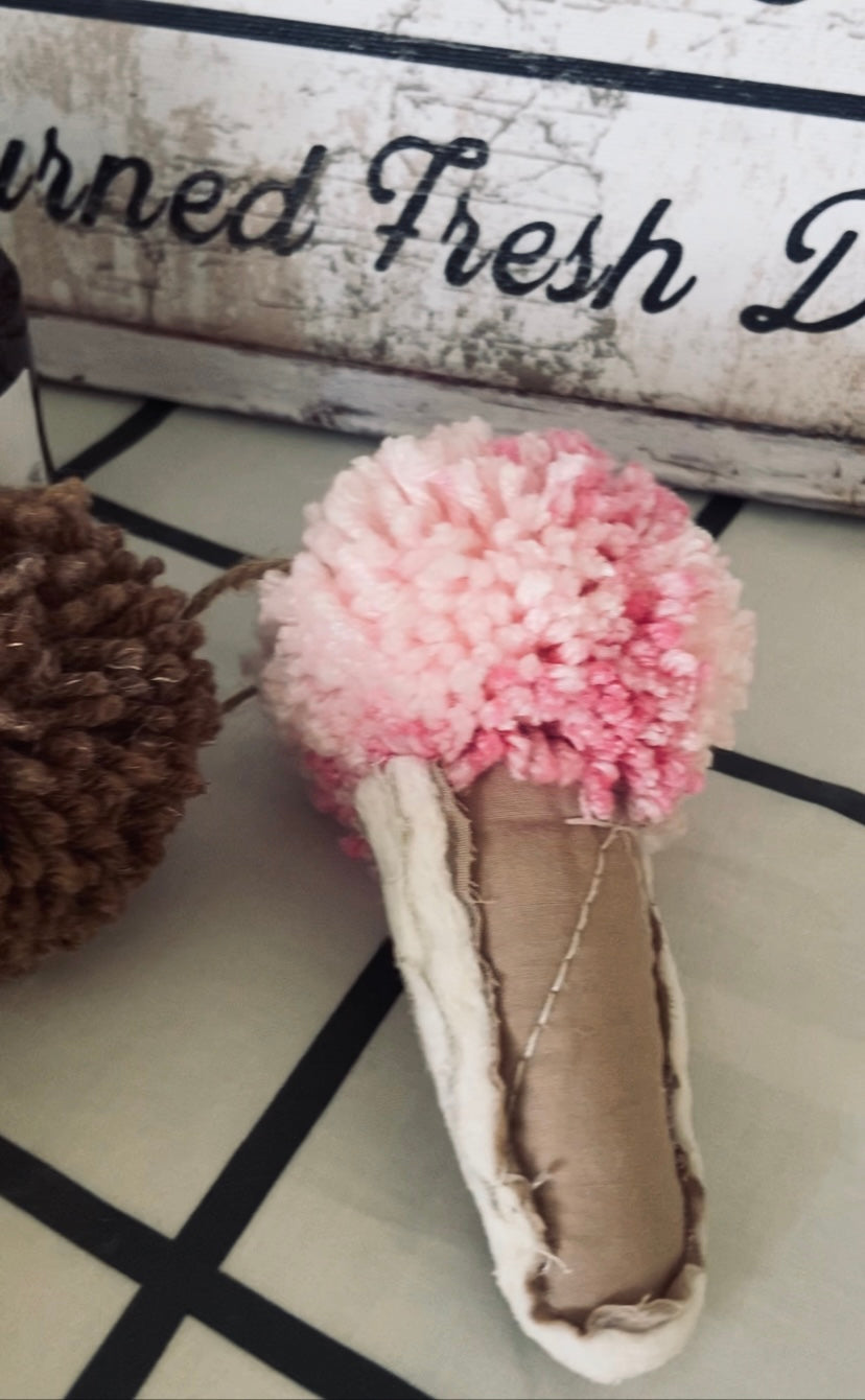 Quilted Ice Cream Cones & Pom Pom Scoops Garland-strawberry, chocolate, vanilla