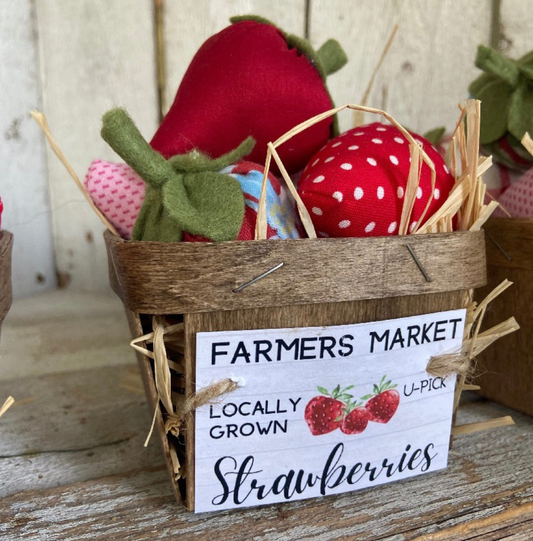 Handmade Fabric Strawberries – Vintage Calico Prints for Summer Farmhouse Decor