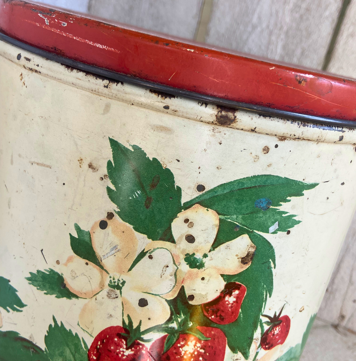 Vintage Strawberry Tin Canister – Farmhouse Kitchen Storage with Strawberries