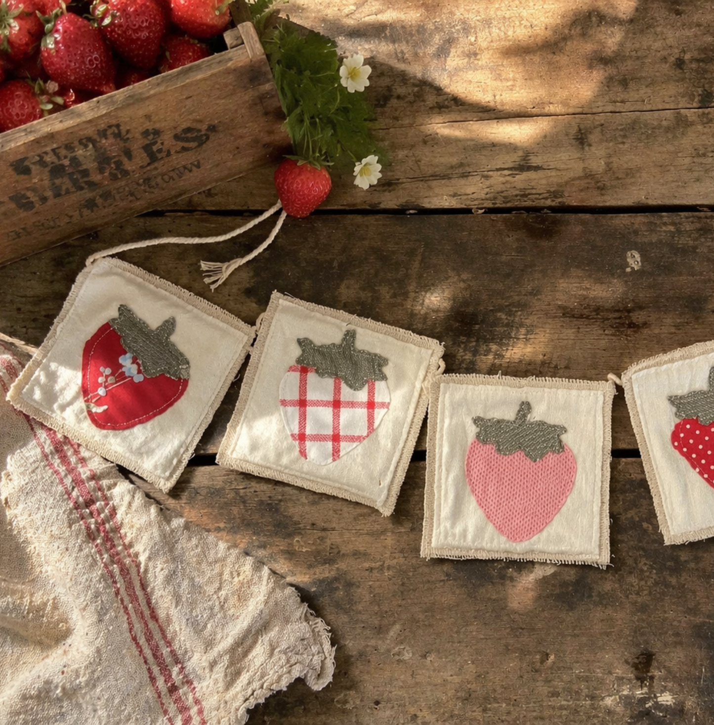 Strawberry Canvas Farmhouse Banner-4ft