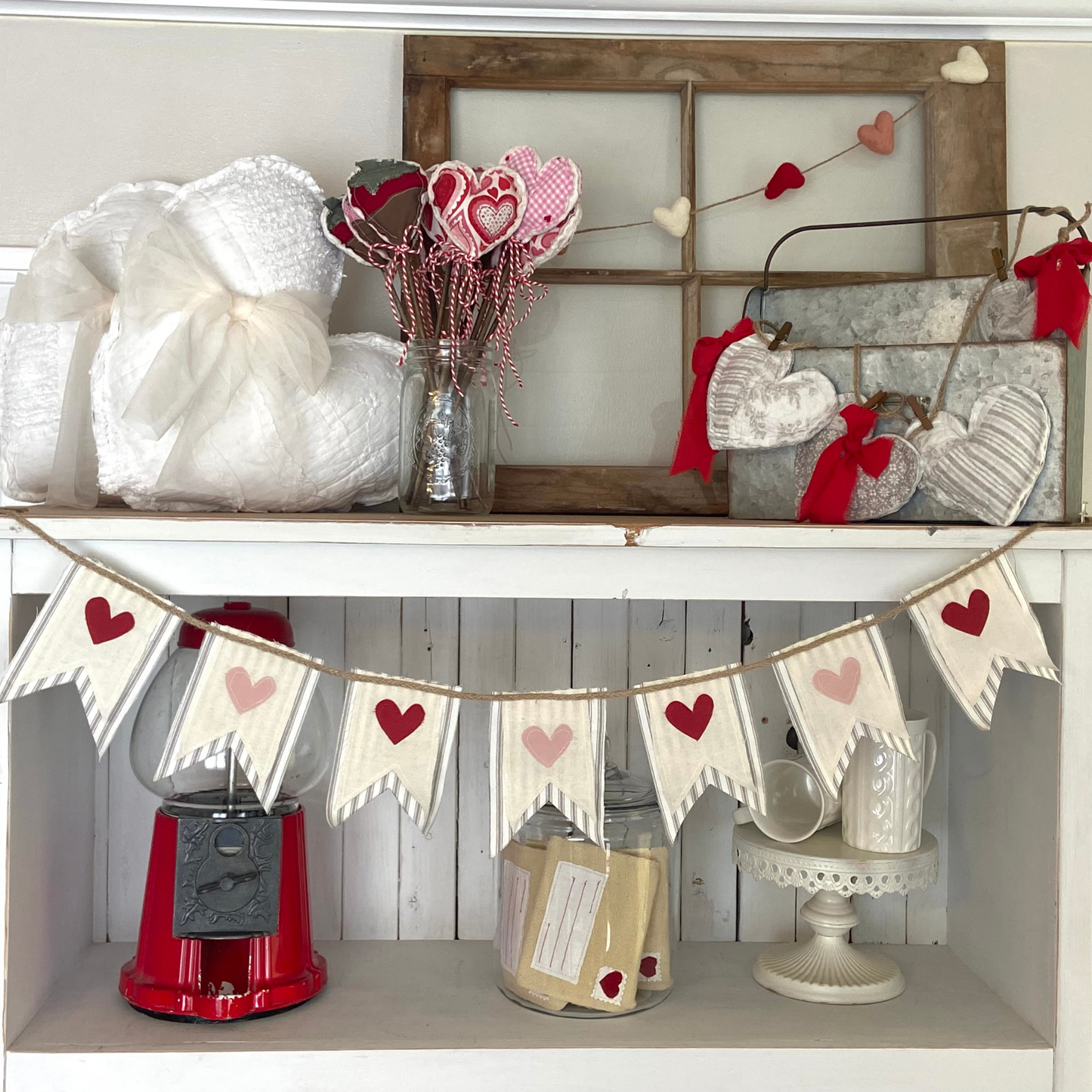 Vintage-Inspired Valentine SweetHeart Pennant Banner in Red & Pink-4ft